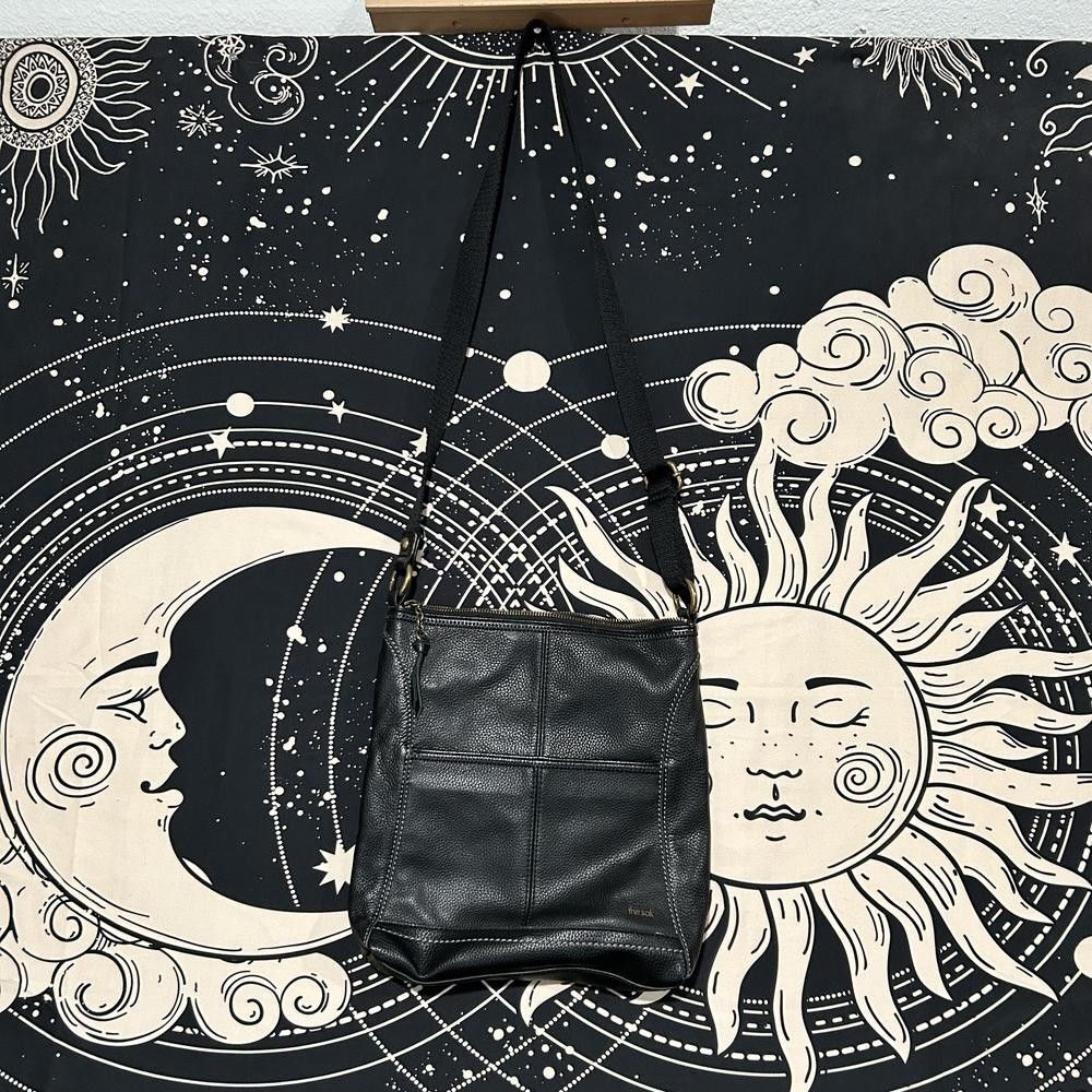 The Sak Shoulder Bag Women Black Leather Adjustable Crossbody Strap Inner Pocket